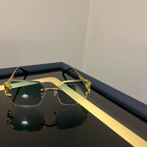 Sunglasses - Picture 2 of 3